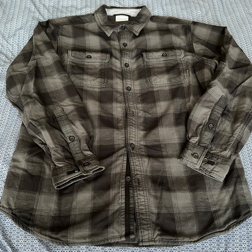 Men’s Columbia shirt